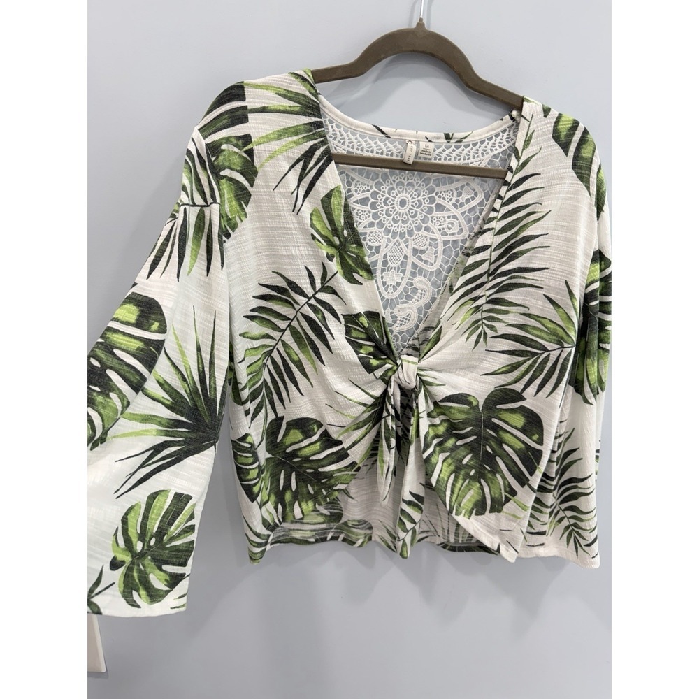 Cato Tropical Palm Print Crochet Back Top M Bell Sleeve Beachy Boho Chic